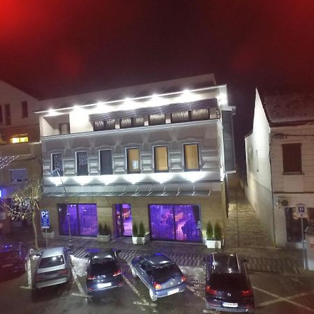 Hotel Rafaelo Bosanska Dubica Kültér fotó